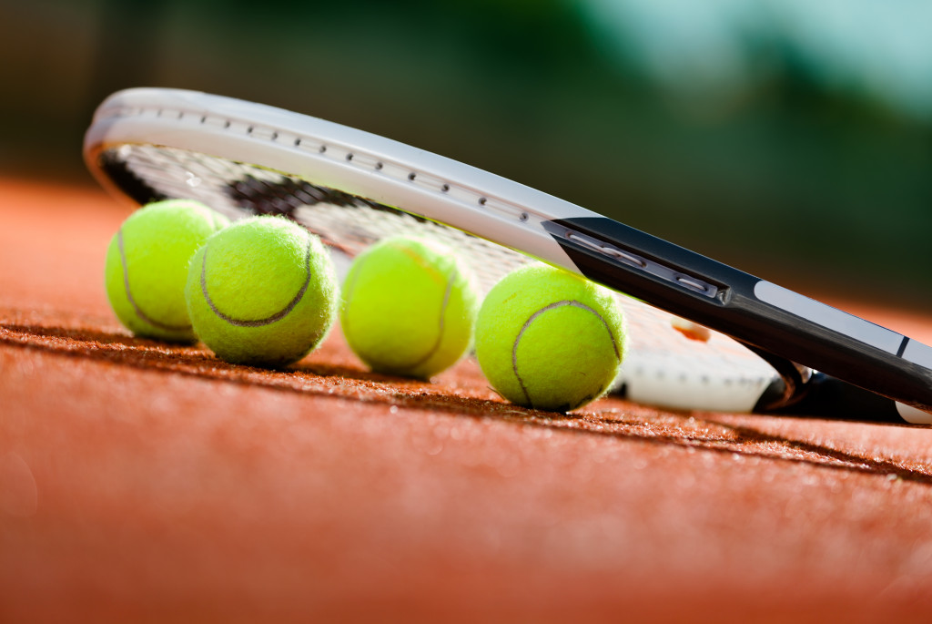 Tennis equipment